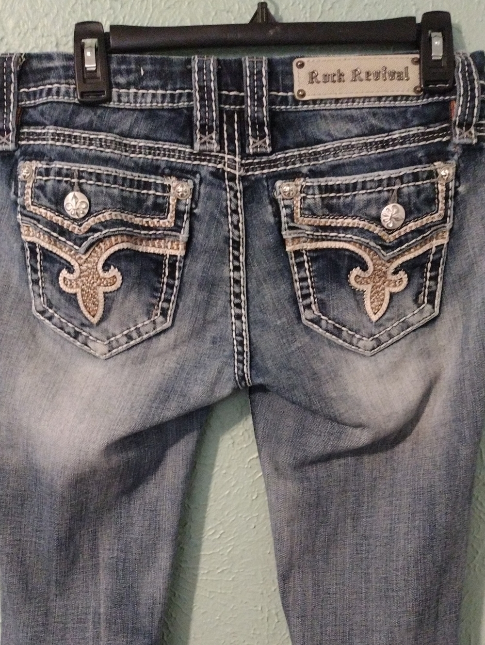 Rock Revival Women's Faded Blue Capri Jeans